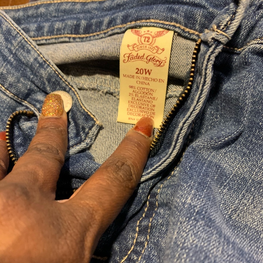 Jeans - Picture 3 of 3
